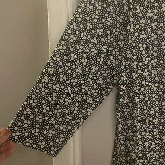 COCOMO WOMAN Black and White
Polka Dot 3/4 Sleeves Top XL
Like New - Picture 4 of 6